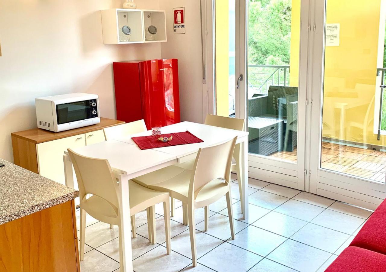 Gardalakeapartment A シルミオーネ エクステリア 写真