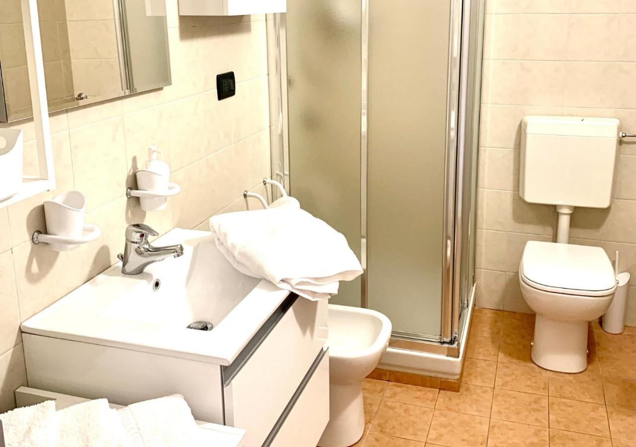 Gardalakeapartment A シルミオーネ エクステリア 写真